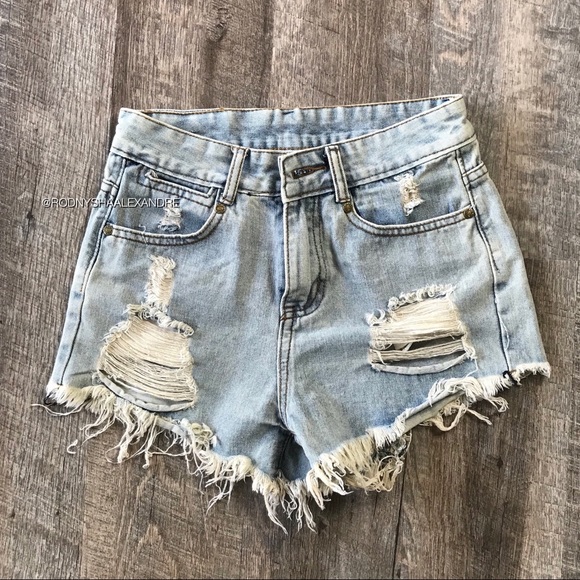 🆕 ON THE RUN DISTRESSED DENIMS - Picture 2 of 3